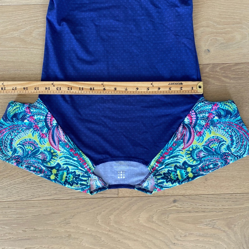 Title Nine short sleeve rash guard blue small - Picture 4 of 5